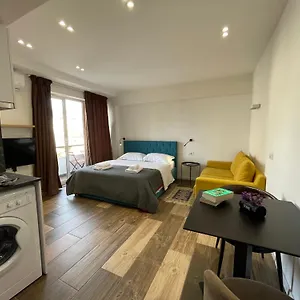 https://boutique-central-studio-apartments.hotels-in-tirana.com