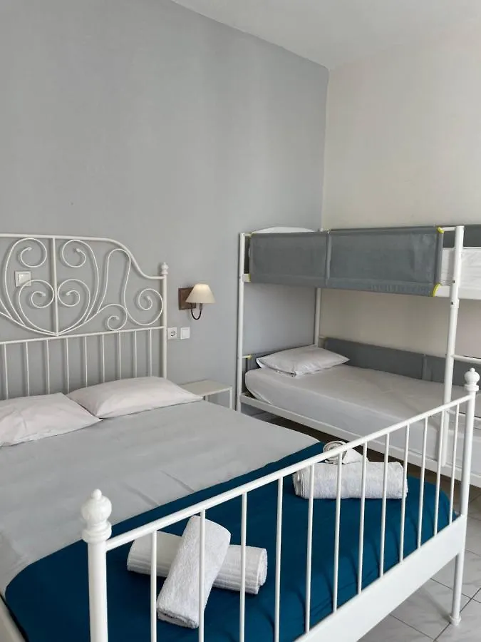 Aparthotel White Studios Himare Albania