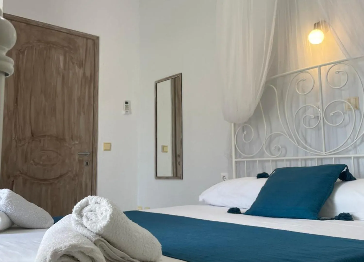 Apartahotel White Studios Himarë
